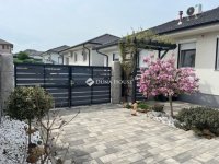 Eladó családi ház, Harkán 109 M Ft, 4 szobás