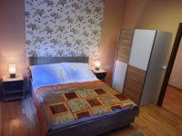 Eladó családi ház, Siófokon 196 M Ft, 7 szobás