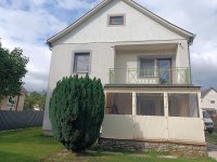 Eladó családi ház, Herenden 105 M Ft, 5 szobás