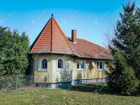 Eladó családi ház, Hegyeshalomban 139 M Ft, 9 szobás