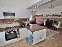 Eladó családi ház, III. kerületben 269 M Ft, 7+1 szobás