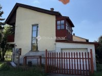 Eladó családi ház, Esztergomban 61.9 M Ft, 3 szobás