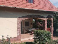 Eladó családi ház, Balatonalmádiban 172.464 M Ft, 4 szobás
