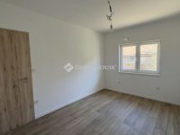 Eladó családi ház, Bicskén 100.5 M Ft, 4 szobás