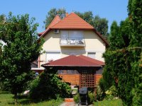 Eladó családi ház, Hévízen 185.574 M Ft, 12 szobás