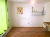 Eladó családi ház, Szegeden 34.9 M Ft, 1 szobás