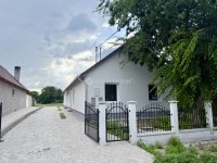 Eladó téglalakás, Szentlőrinckátán 34.999 M Ft, 4 szobás