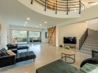 Eladó családi ház, Csobánkán 495 M Ft, 8 szobás