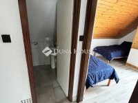 Eladó családi ház, Zánkán 99 M Ft, 8 szobás