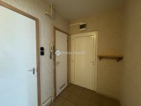 Eladó panellakás, Pécsett 53.9 M Ft, 3 szobás