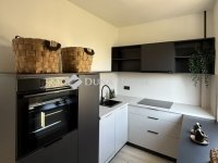 Eladó panellakás, Pécsett 51.9 M Ft, 2 szobás