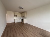 Eladó panellakás, Pécsett 64.9 M Ft, 3 szobás