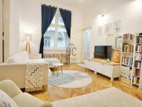 Eladó téglalakás, V. kerületben 104.9 M Ft, 3 szobás