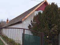 Eladó családi ház, Neszmélyen 15 M Ft, 3 szobás