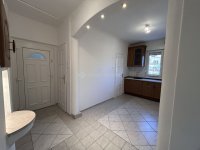 Kiadó téglalakás, albérlet, Baján 160 E Ft / hó, 3 szobás