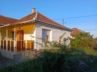 Eladó családi ház, Adácson 24.9 M Ft, 3 szobás