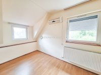 Eladó családi ház, XVI. kerületben 109.9 M Ft, 8 szobás