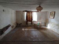 Eladó családi ház, Pécsett 11 M Ft, 3 szobás