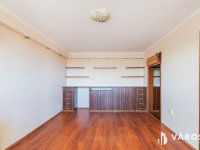 Eladó panellakás, Gyulán 35.7 M Ft, 3 szobás