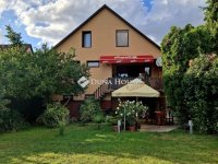 Eladó családi ház, Velencén 184 M Ft, 5+1 szobás