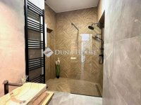 Eladó téglalakás, Pécsett 73.9 M Ft, 3 szobás