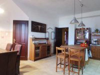 Eladó családi ház, Taksonyon 154.9 M Ft, 9 szobás