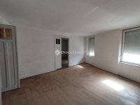 Eladó családi ház, Tatabányán 59.99 M Ft, 4 szobás