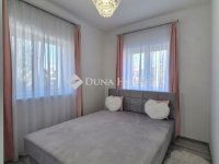 Eladó családi ház, III. kerületben 189 M Ft, 5 szobás