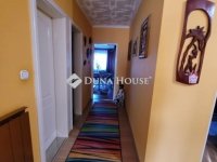 Eladó családi ház, Vecsésen 199 M Ft, 5 szobás