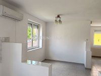 Eladó családi ház, Siklóson 96.5 M Ft, 5 szobás