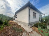 Eladó családi ház, Jászkisérén 9.999 M Ft, 2 szobás