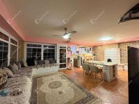 Eladó családi ház, Debrecenben 160 M Ft, 5 szobás