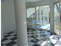 Eladó családi ház, Budaörsön 375 M Ft, 9 szobás