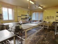 Eladó ipari ingatlan, Békéscsabán 200 M Ft