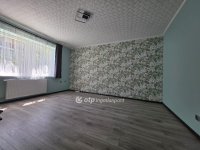 Eladó téglalakás, Pápán 42.49 M Ft, 2 szobás