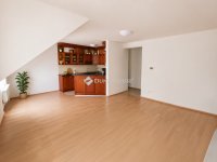 Eladó téglalakás, Szigetszentmiklóson 74.9 M Ft, 3 szobás
