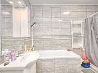 Eladó családi ház, Vecsésen 112 M Ft, 4 szobás