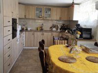 Eladó családi ház, Baracson 77.9 M Ft, 6 szobás