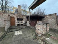 Eladó üzlethelyiség