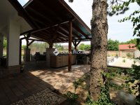 Eladó családi ház, Szatymazon 148 M Ft, 5 szobás