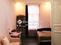 Eladó téglalakás, VI. kerületben 130 M Ft, 2+1 szobás