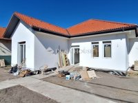 Eladó családi ház, Budakalászon 219 M Ft, 4 szobás