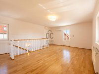 Eladó családi ház, III. kerületben 324 M Ft, 5 szobás