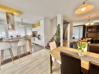 Eladó családi ház, Pécsett 129.9 M Ft, 5 szobás