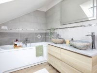 Eladó családi ház, XVI. kerületben 247.7 M Ft, 5 szobás