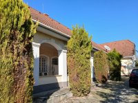 Eladó családi ház, Dabason 160 M Ft, 6 szobás