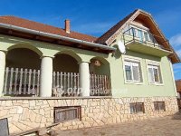 Eladó családi ház, Monostorapátin 89.9 M Ft, 7 szobás