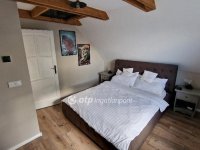 Eladó családi ház, Pécsett 122 M Ft, 2 szobás