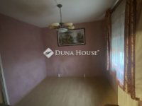 Eladó panellakás, Szegeden 49.9 M Ft, 2+1 szobás