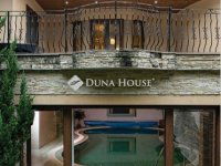 Eladó családi ház, Kecskeméten 400 M Ft, 10 szobás